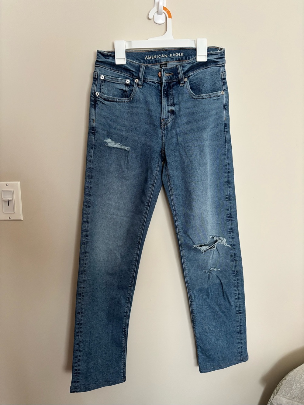 American Eagle Outfitters Women's Straight Leg Distressed Blue Jeans